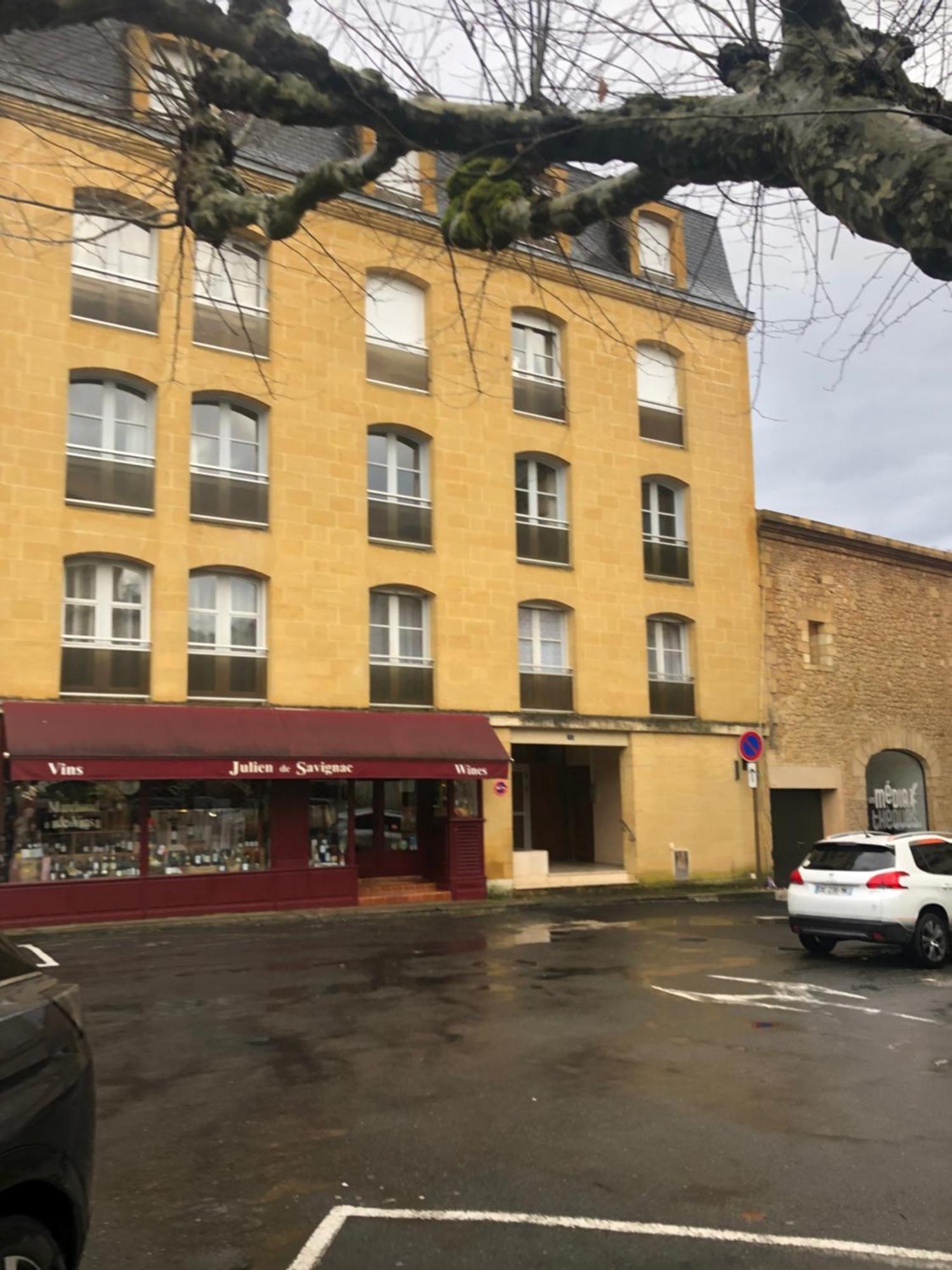 Superbe Appartement 132M2, Classe 5 Etoiles, Sarlat Centre ภายนอก รูปภาพ